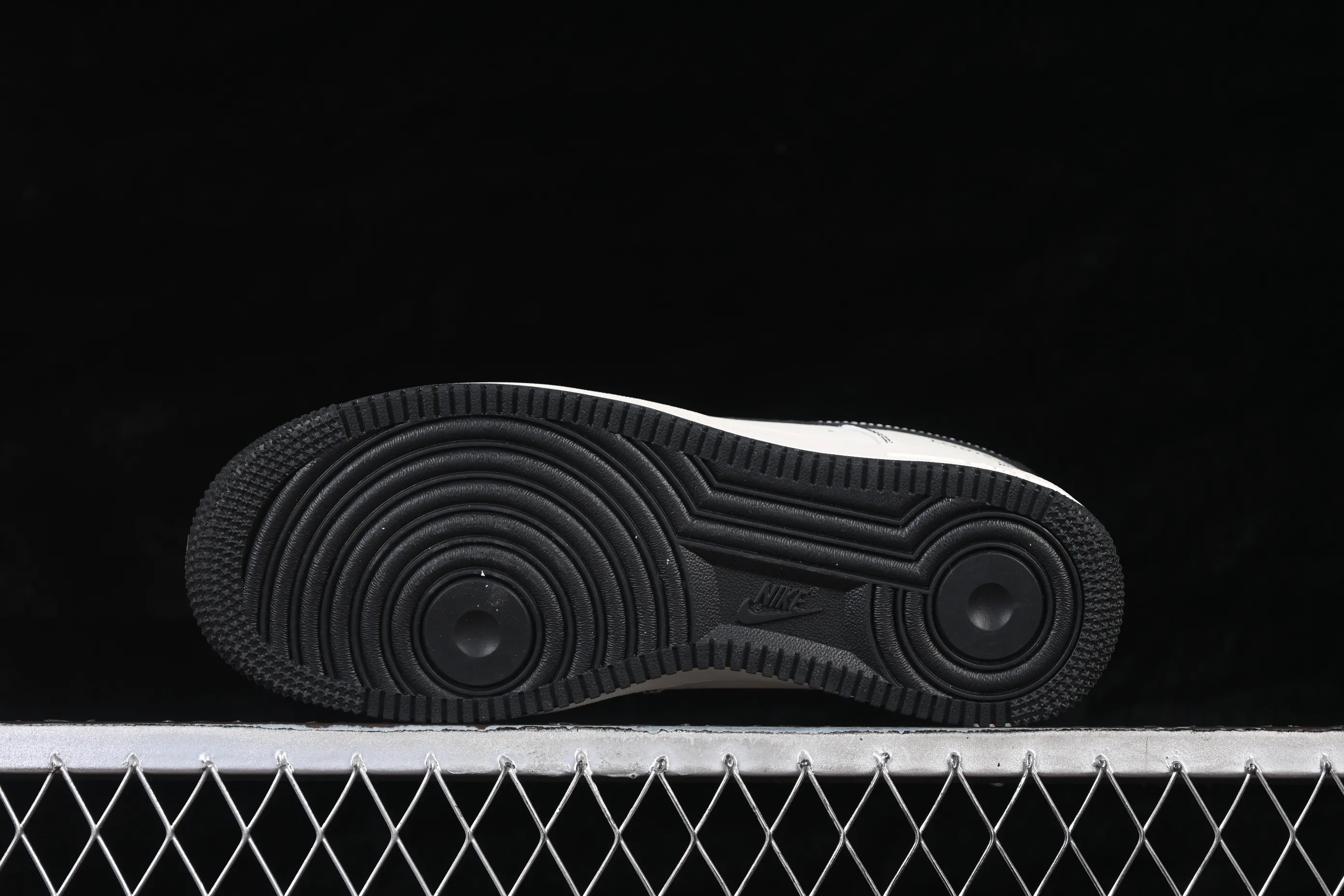 All categories Nk Air Force 1 Air Force series Nk Air Force 1 Low Air Force low-top Nike Air Force 1'07 Low co-branded old pattern Air Force 1 low-top casual sneakers LV2288-002